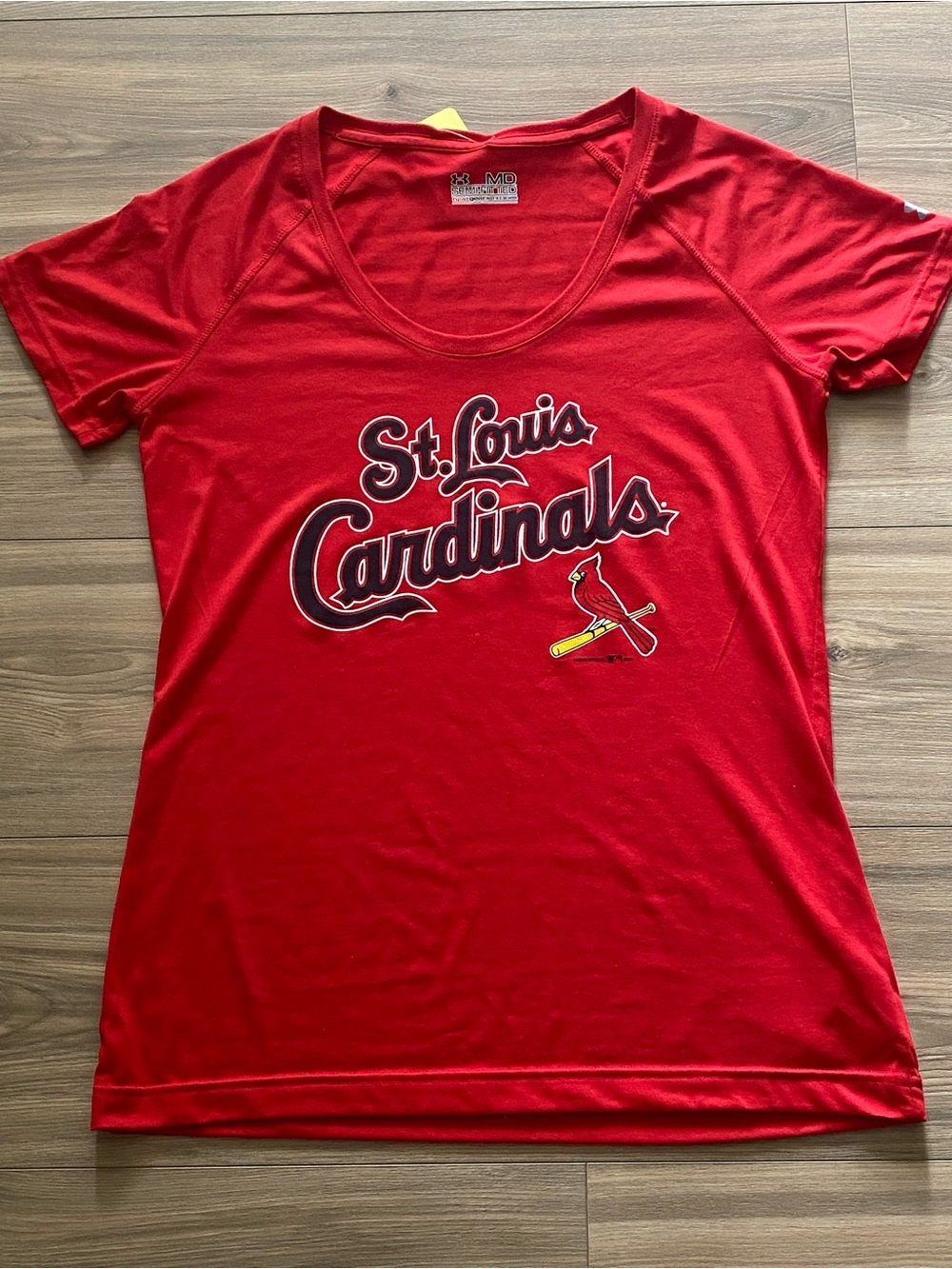 Under Armour ladies medium HeatGeat St. Louis Cardinals t-shirt